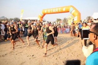 VĐV Pháp và Thuỵ Sỹ đăng quang giải đấu VNG IRONMAN 70.3 tại Đà Nẵng