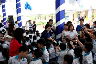 Vinamilk đưa Quỹ Sữa Vươn cao Việt Nam đến với trẻ em Cần Thơ