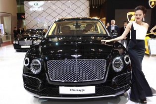 Chạm mặt tuyệt phẩm Bentley Bentayga tại VIMS 2016