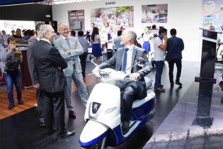Peugeot Scooters - Huyền thoại trở lại Việt Nam