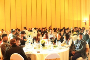 Dân Hà Nội “đổ xô” mua căn hộ hướng biển