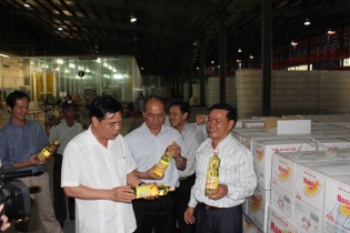 Bộ trưởng Nguyễn Xuân Cường thăm nhà máy tinh luyện dầu Ranee: Nâng cao sản phẩm phụ để cứu con cá tra