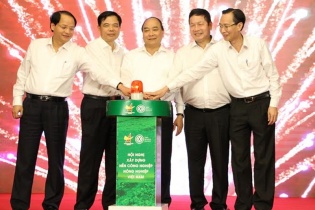 Thủ tướng dự Hội nghị Xây dựng nền công nghiệp nông nghiệp Việt Nam