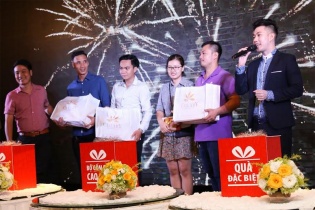 Trung tâm Hội nghị và tiệc cưới Callary trao thưởng Chương trình “Đẳng cấp Limousine – Trúng Vespa Sprint”