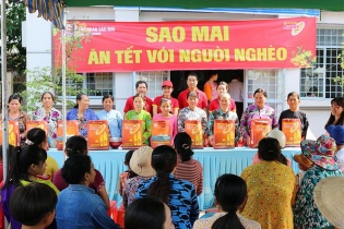 Tập đoàn Sao Mai “mang Tết” đến với 5.000 hộ dân nghèo