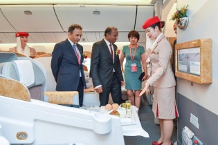 Đột nhập “lò đào tạo” các bóng hồng Emirates