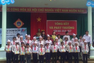 Chương trình ”Uống sữa - vận động - khỏe mạnh” tại các trường Đèn Đom Đóm