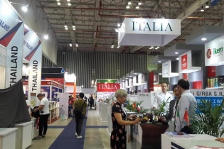 Việt Nam và Ý tăng cường hợp tác trong lĩnh vực da giày