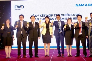 FWD độc quyền bán bảo hiểm qua Nam A Bank