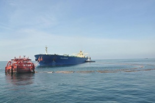 Nhà máy lọc dầu lớn nhất Việt Nam tiếp nhận 270.000 tấn dầu thô qua đường ống dài 35 km