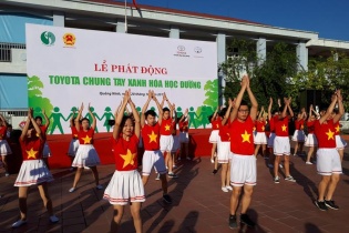 Phát động chương trình "Toyota chung tay xanh hóa học đường" tại Quảng Ninh