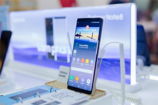 Mua Galaxy Note 8 với giá chỉ 14,49 triệu đồng