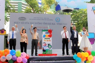 Vinamilk 10 năm tiên phong và đồng hành cùng chương trình “Sữa học đường” vì Một Việt Nam vươn cao
