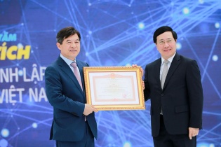 Samsung kỷ niệm 10 năm tạo kỳ tích ở Việt Nam