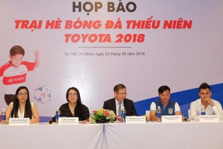 Toyota “bắt tay” HLV Lê Huỳnh Đức khởi động Trại hè bóng đá 2018