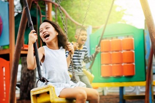 Nghe bé kể về mùa hè của chính mình