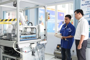 Mitsubishi đầu tư 2 phòng thực hành Robot tự động hóa tại Khu Công nghệ cao TP.HCM