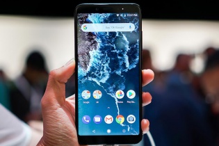 Xiaomi ra mắt Mi A2 và Mi A2 Lite, giá chỉ từ 4,69 triệu đồng