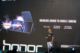 Honor Play cập bến Việt Nam với giá 6,9 triệu đồng