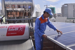 Lần đầu tiên tại Việt Nam, dùng điện mặt trời được bảo hiểm