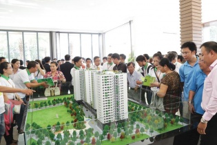 Kinh doanh địa ốc xoay vốn thời tín dụng bị thắt nguồn