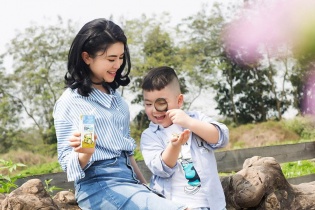 TH tiên phong dùng ống hút sinh học thân thiện với môi trường