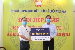 TCPVN hỗ trợ 500 triệu đồng cho Bệnh Viện Bạch Mai, góp phần đẩy lùi dịch Covid-19