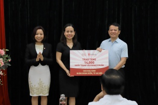 Tập đoàn BRG tặng hơn 74.000 khẩu trang vải kháng khuẩn cho học sinh Hà Nội
