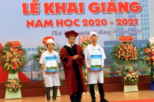 Trường Đại học Y Dược Thái Bình khai giảng năm học mới