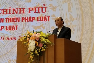 Bộ trưởng “xắn tay” làm luật