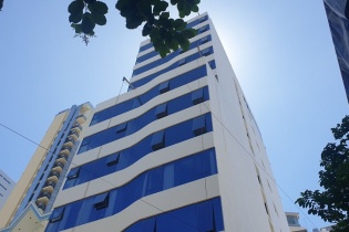 Cưỡng chế tháo dỡ công trình ngang nhiên xây dựng vượt 5 tầng tại Nha Trang