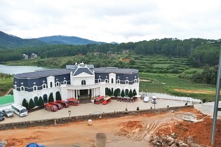 Phá rừng, chuyển đổi rừng phòng hộ trái quy định tại Dự án Khu nghỉ dưỡng Highland Resort