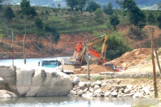 Chiếm đất ở lòng hồ Thủy điện Đồng Nai 3, hai cá nhân bị phạt 500 triệu đồng