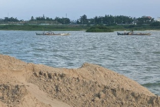 “Điểm mặt” loạt doanh nghiệp sai phạm về khai thác đất, cát ở Quảng Ngãi