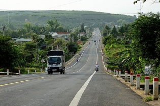 Kon Tum tìm cách khắc phục hạn chế, nâng cao hiệu quả thu hút đầu tư