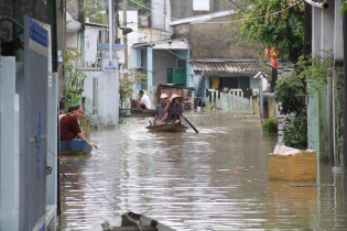 Ứng phó bão số 5, Quảng Ngãi cấm tất cả tàu, thuyền ra biển