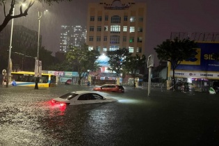 Thủ tướng yêu cầu các địa phương tập trung khắc hậu quả mưa lũ sau bão số 5