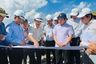 Quảng Ngãi đầu tư loạt dự án giao thông thúc đẩy dịch vụ logistics phát triển