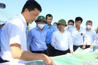 Bình Định kiến nghị gỡ vướng mắc ảnh hưởng tiến độ cao tốc Bắc - Nam