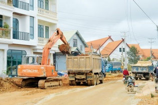 Đề xuất chấm dứt gói thầu 75 tỷ đồng tại Dự án nâng cấp, mở rộng đường 19/5