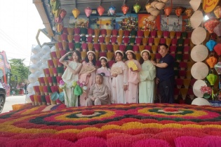 Làng hương xứ Huế hút khách du Xuân đầu năm