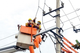 Khánh Hòa chỉ đạo tháo gỡ khó khăn, vướng mắc các dự án điện lực