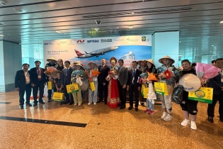 Khánh Hòa đón chuyến bay thẳng từ Nga sau gần 5 năm ngừng khai thác Khánh Hòa đón chuyến bay thẳng từ Nga sau gần 5 năm ngừng khai thác