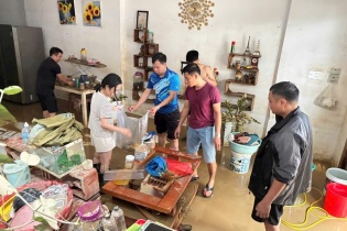 Khánh Hòa: Khẩn trương hướng dẫn, cấp phát gạo cho người dân bị thiệt hại do mưa lũ