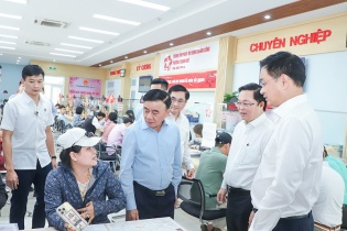 Thường trực Ban Bí thư Trần Cẩm Tú thăm, làm việc tại Đà Nẵng