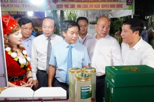 Khai mạc hội chợ thương mại Festival Huế 2022 với hơn 200 doanh nghiệp tham gia