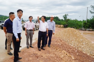 Cao tốc Cam Lộ - La Sơn hụt tiến độ do chậm di dời cây xăng Hưng Phát