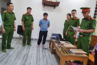 Khởi tố 2 nhân viên CDC Quảng Trị