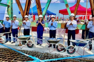 Hợp long cầu vượt sông Đáy nối Ninh Bình và Nam Định