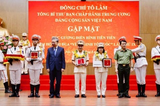 Cha chiến sĩ công an anh hùng, con tiếp nối gương điển hình tiêu biểu 